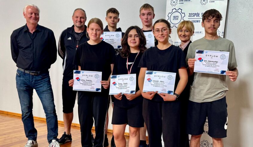Sportowe emocje i zacięta rywalizacja! Mistrzostwa Zespołu Szkół nr 1 w Liskowie w tenisie stołowym.